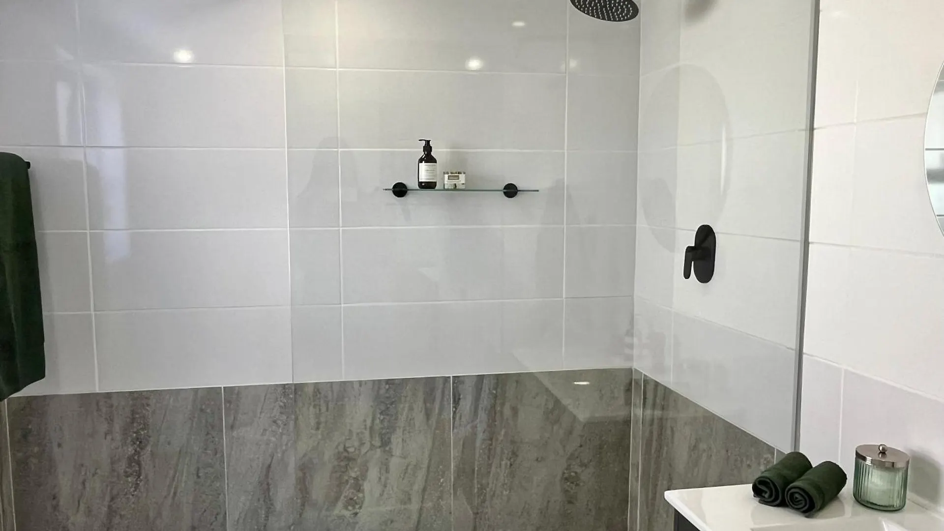 Apartment Family-Sized Gem Near Beach Cape Town